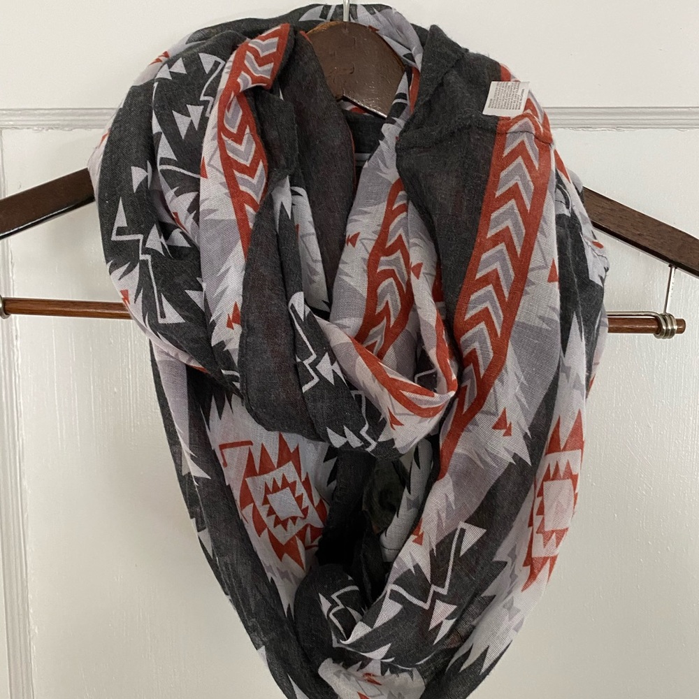 ❌❌SOLD❌❌Infinity Scarf